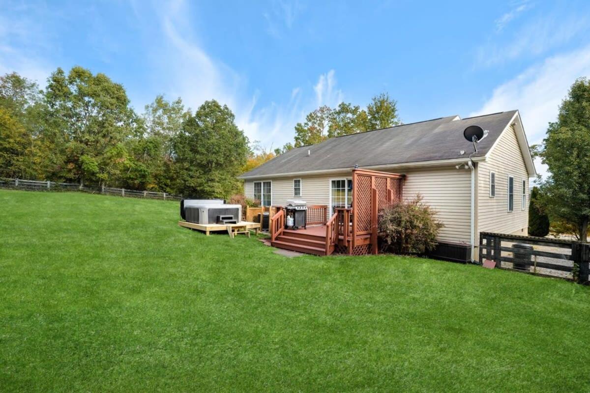 Modern Decor, Hot Tub, Fire Pit & River Access! Luray Eksteriør bilde